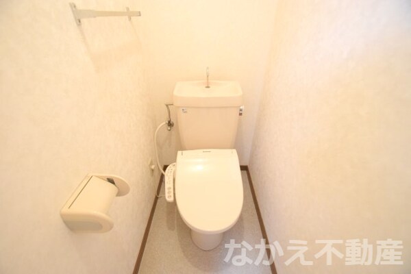 トイレ(シンプルで使いやすいトイレです)
