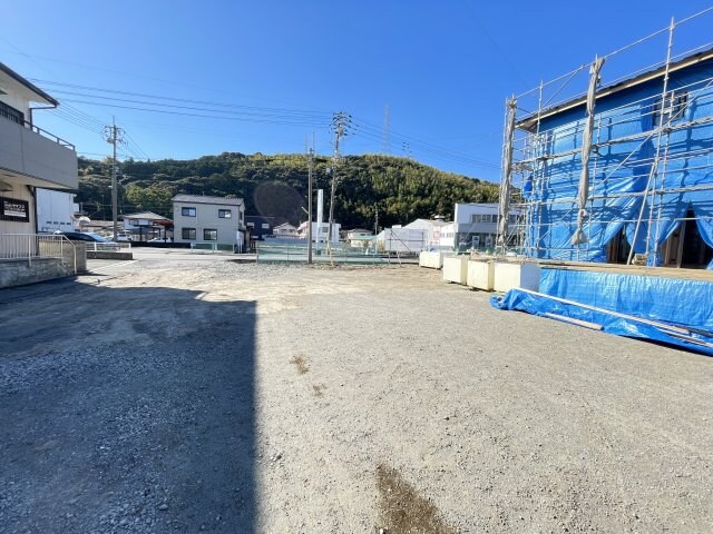 物件外観写真6　(外観は落ち着いています)