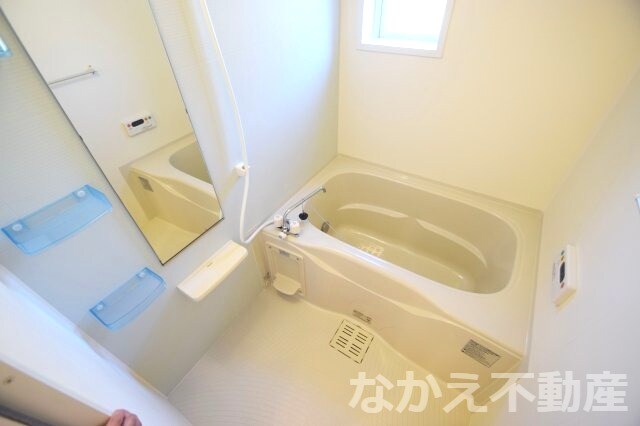 物件内観写真6　(ゆったり過ごせるお風呂です)