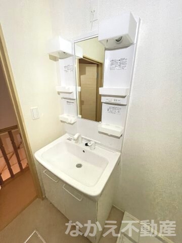 物件内観写真9　(忙しい朝には欠かせない洗面所です)