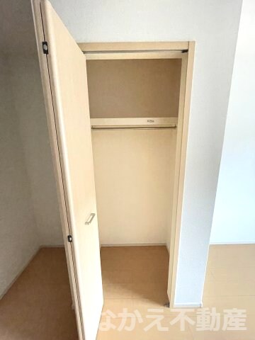 物件内観写真15　(小物を収納するのに便利です)