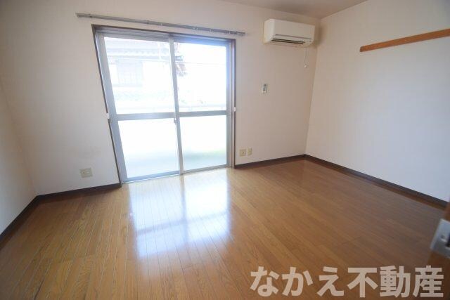 物件内観写真3　(きれいな洋室です)