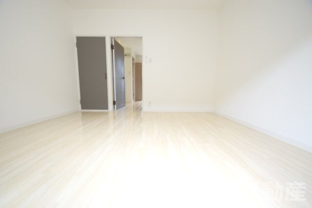 物件内観写真5　(使いやすいリビングです)