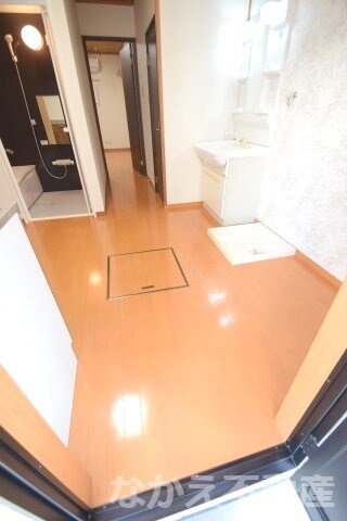 物件内観写真9　(玄関です)