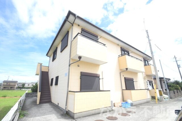 物件外観写真1　(おしゃれな外観です)