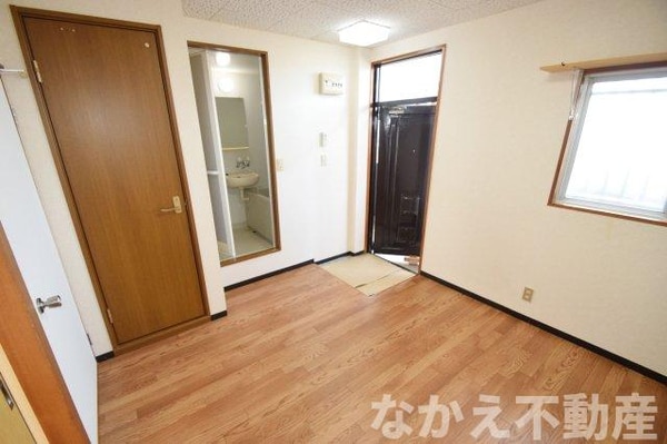 玄関(シンプルで使いやすい玄関です)