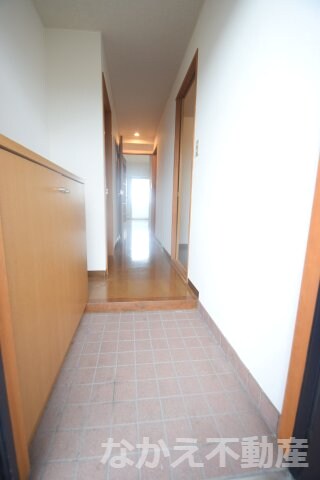 物件内観写真8　(きれいな玄関です)