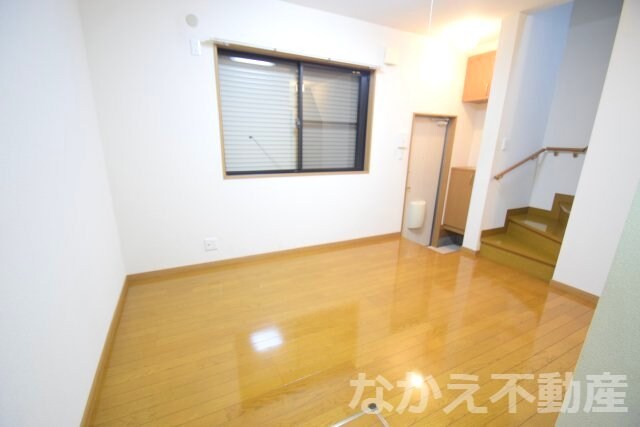 物件内観写真15　(個人の部屋や寝室として使える洋室です)