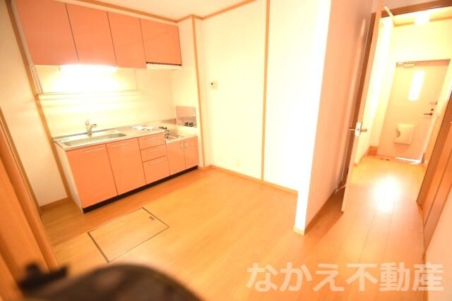 物件内観写真2　(ゆったり過ごせる居間です)