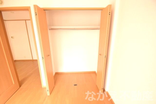 物件内観写真11　(たっぷりとした収納スペースです)