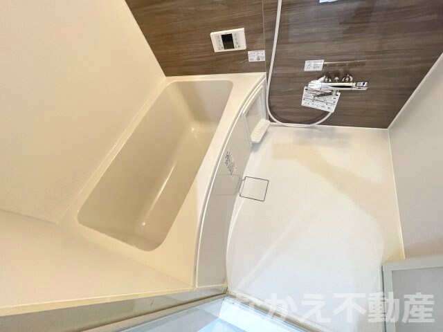 物件内観写真5　(きれいなお風呂です)