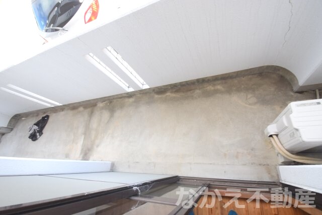 物件内観写真10　(広々としたバルコニーです)