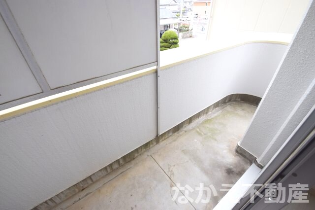 物件内観写真15　(バルコニーからの眺めを楽しみながら食事をしませんか)