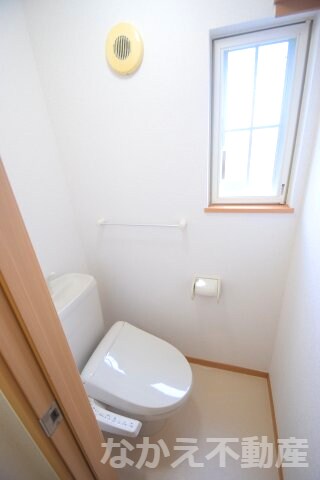 物件内観写真8　(トイレもきれいです)