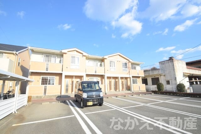 物件外観写真2　(駐車場です)