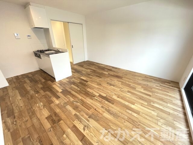 物件内観写真2　(おしゃれなリビングです)