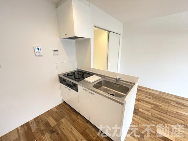 キッチン(コンパクトなキッチンで掃除もラクラク)