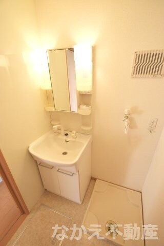 物件内観写真9　(脱衣スペースもあります)