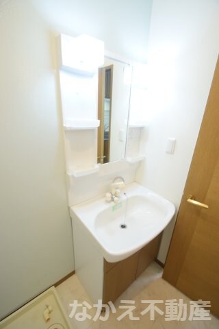 物件内観写真10　(スペースが確保できる洗面所です)