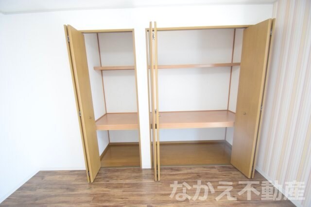 物件内観写真13　(収納スペース豊富です)