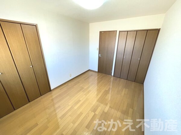 寝室(物件の内装です)
