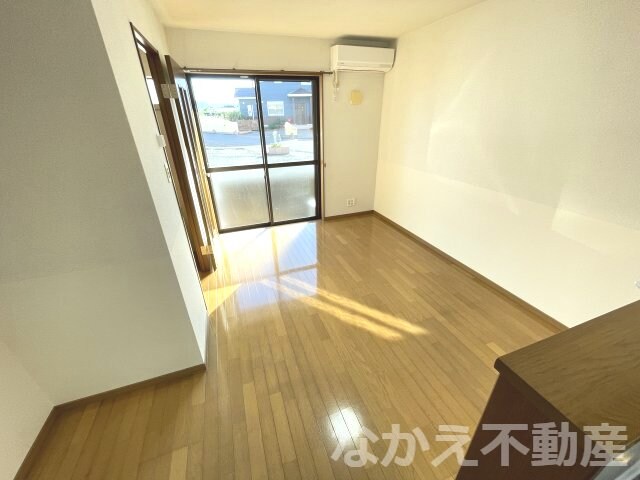 物件内観写真4　(居間です)