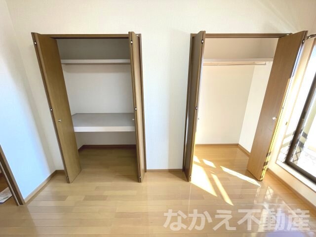 物件内観写真11　(ちょっとした収納スペースも充実しています)