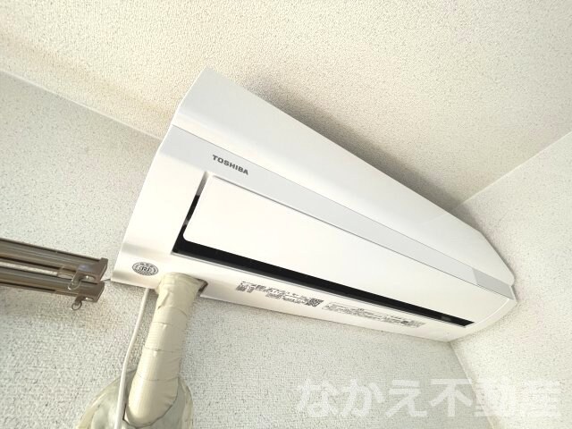 物件内観写真15　(落ち着いた色調の寝室です)