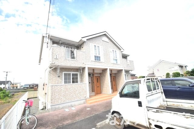 物件外観写真1　(おしゃれな外観です)