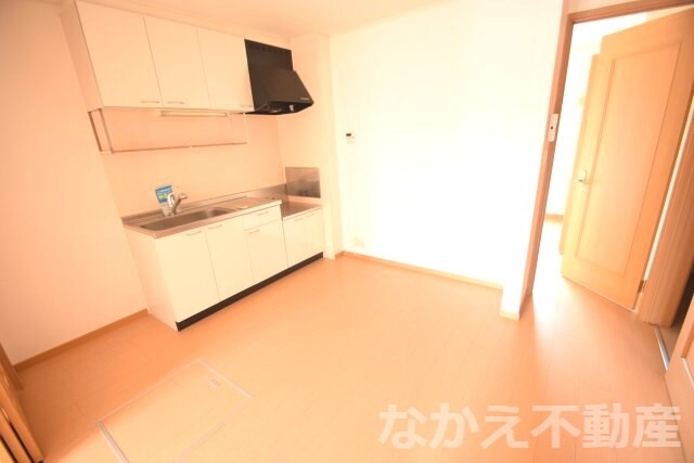 物件内観写真14　(落ち着いた色調の洋室です)