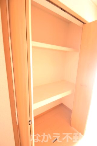 物件内観写真15　(ちょっとした収納スペースも充実しています)