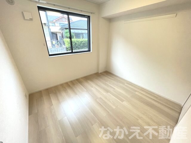 物件内観写真3　(使い勝手のいい寝室です)