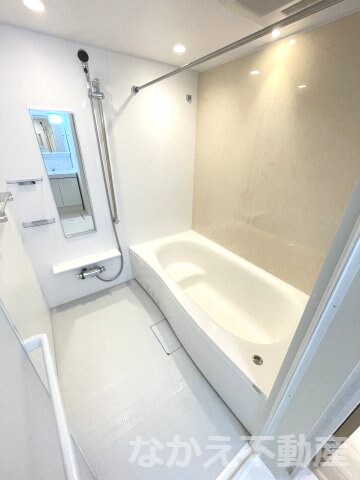 物件内観写真5　(きれいなお風呂です)