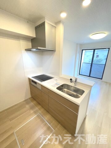 物件内観写真4　(コンパクトなキッチンで掃除もラクラク)