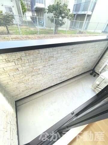 物件内観写真9　(バルコニーからの眺めを楽しみながら食事をしませんか)