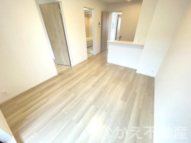 物件内観写真13　(ゆったり過ごせる居間です)