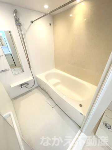 物件内観写真8　(きれいなお風呂です)