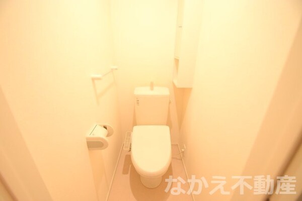 トイレ(コンパクトで使いやすいトイレです)