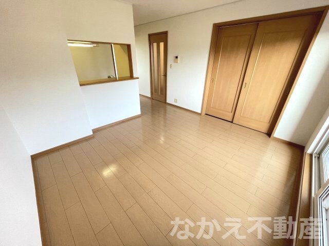 物件内観写真3　(使いやすい居間です)