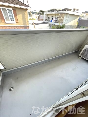 物件内観写真10　(バルコニーがあります)