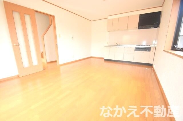 物件内観写真2　(居間です)