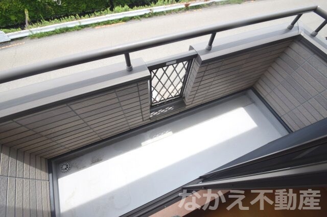 物件内観写真9　(広々としたバルコニーです)