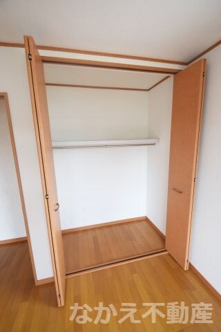 物件内観写真10　(収納豊富です)