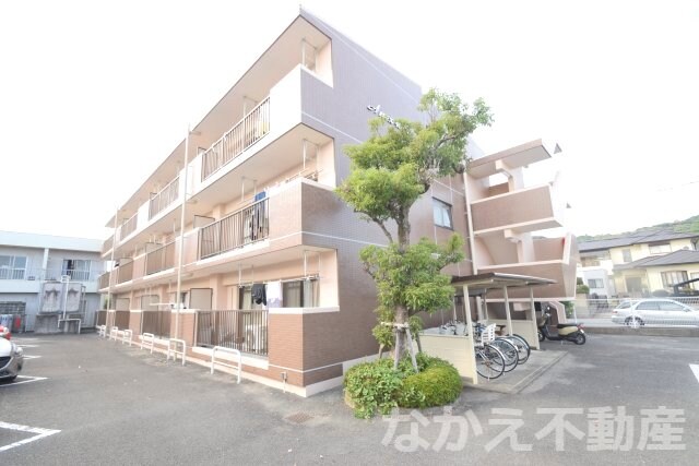 物件外観写真1　(外観もきれいです)