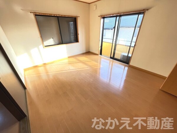 寝室(ゆとりの広さです)
