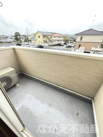 物件内観写真11　(バルコニー付きです)