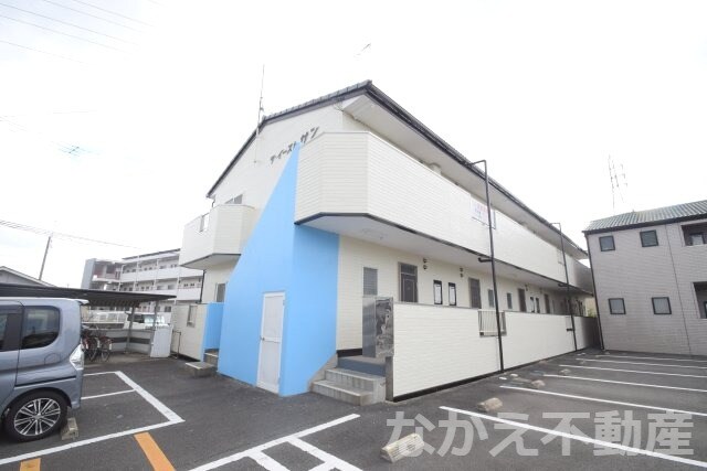 物件外観写真1　(外観もきれいです)