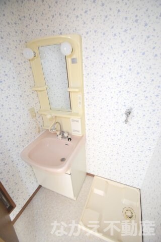 物件内観写真9　(忙しい朝には欠かせない洗面所です)
