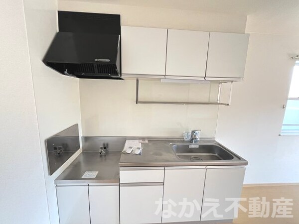 キッチン(コンパクトなキッチンで掃除もラクラク)