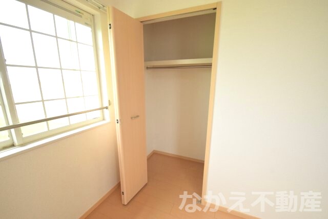 物件内観写真11　(たっぷりとした収納スペースです)